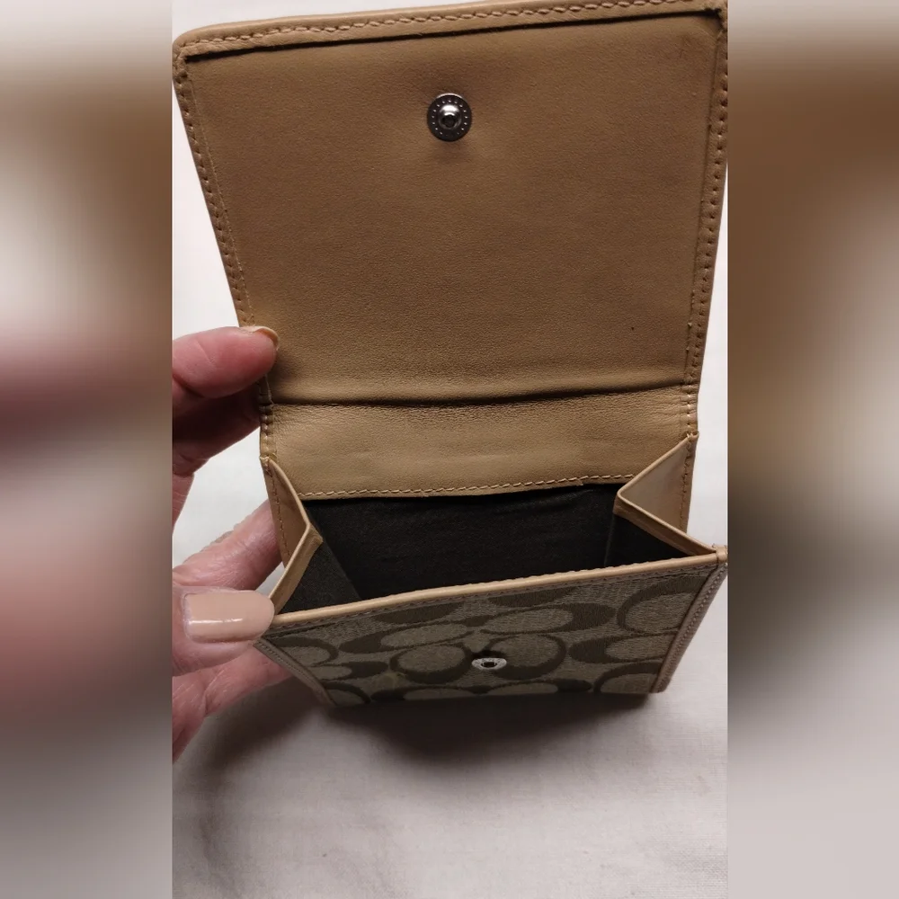 Coach Signature Brown Wallet - Picture 4 of 13